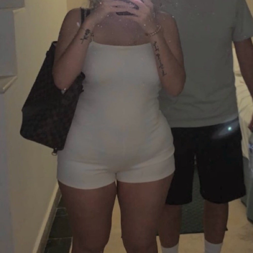 Zara Cream Ribbed Spaghetti-Strap Mini Romper - Picture 3 of 3